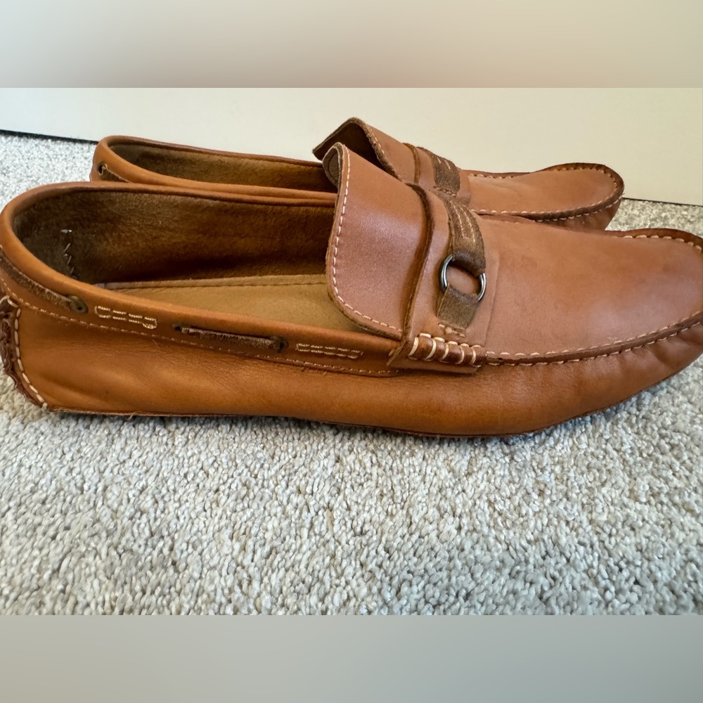 One pair of men’s size 12 Aldo loafers